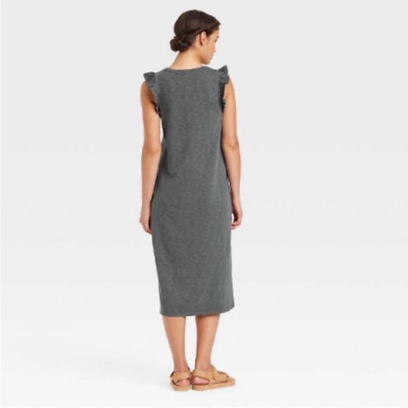 Universal threads dress - Picture 2 of 7